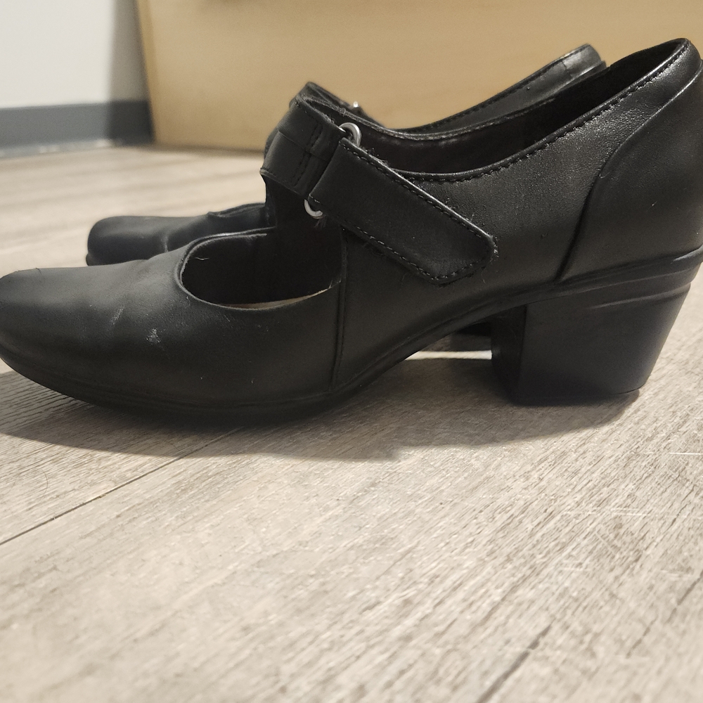 Classic Black Leather Mary Jane Block Heel Shoes